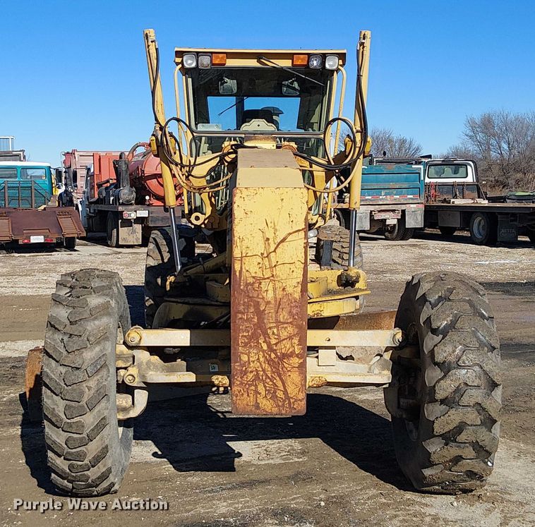 image for item FK0748 1997 Caterpillar 140H motor grader