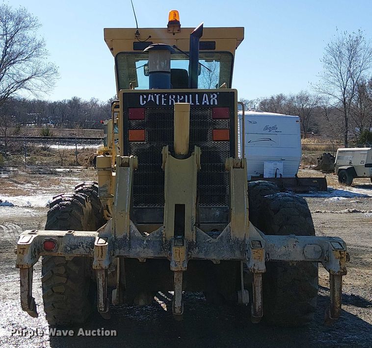 image for item FK0748 1997 Caterpillar 140H motor grader