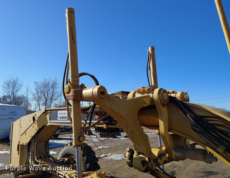 image for item FK0748 1997 Caterpillar 140H motor grader