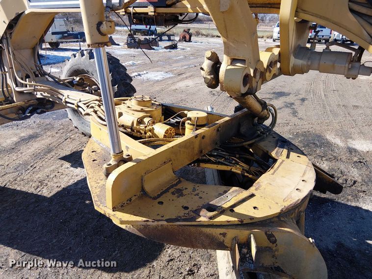 image for item FK0748 1997 Caterpillar 140H motor grader