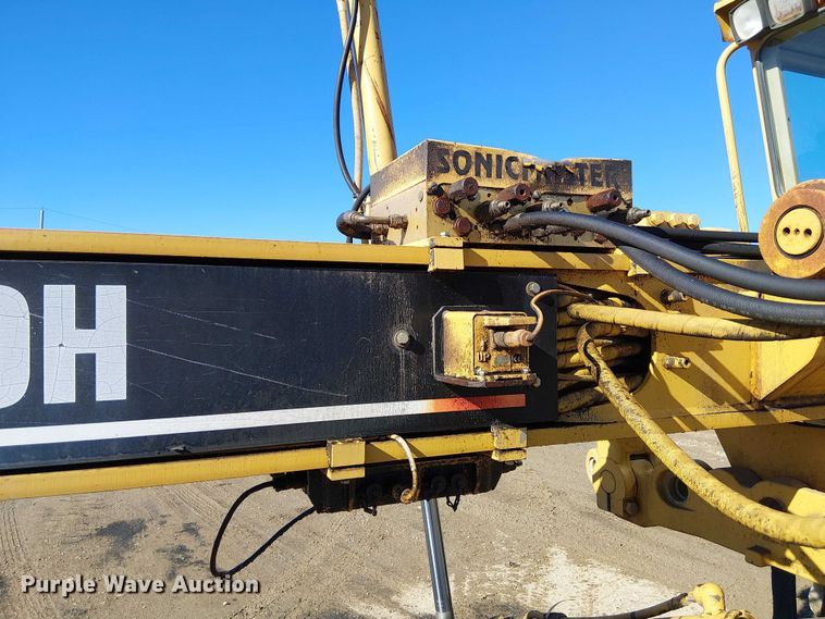 image for item FK0748 1997 Caterpillar 140H motor grader