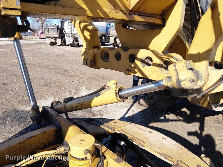 image for item FK0748 1997 Caterpillar 140H motor grader