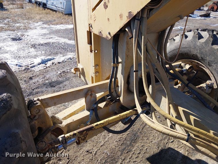 image for item FK0748 1997 Caterpillar 140H motor grader