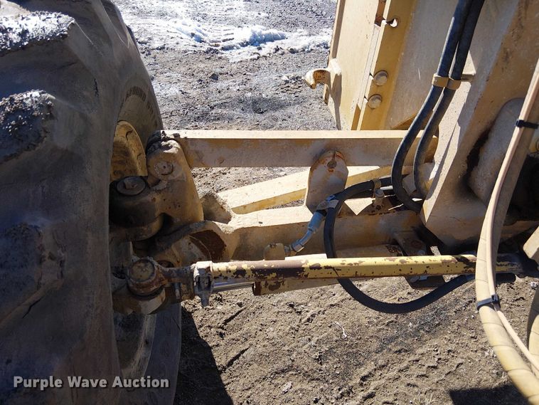 image for item FK0748 1997 Caterpillar 140H motor grader