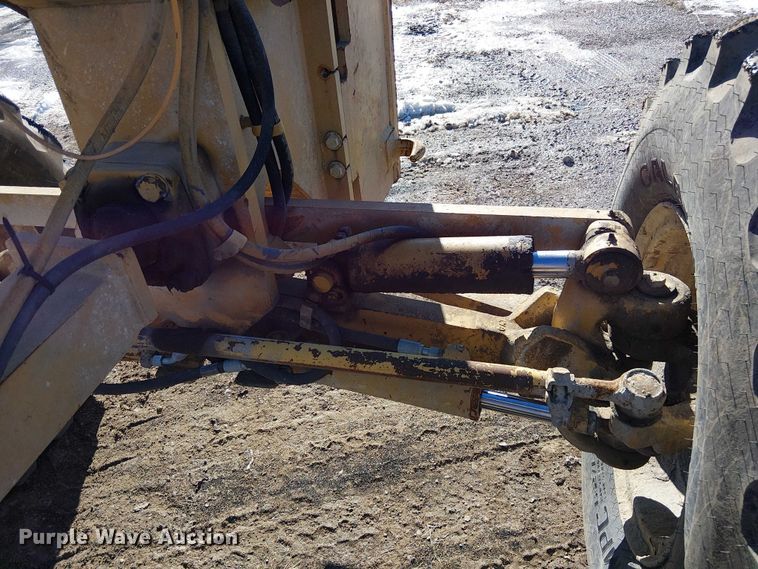 image for item FK0748 1997 Caterpillar 140H motor grader