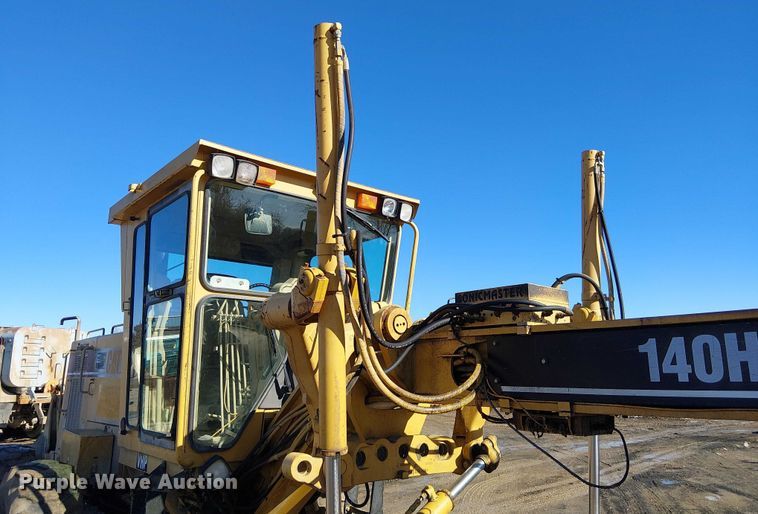 image for item FK0748 1997 Caterpillar 140H motor grader