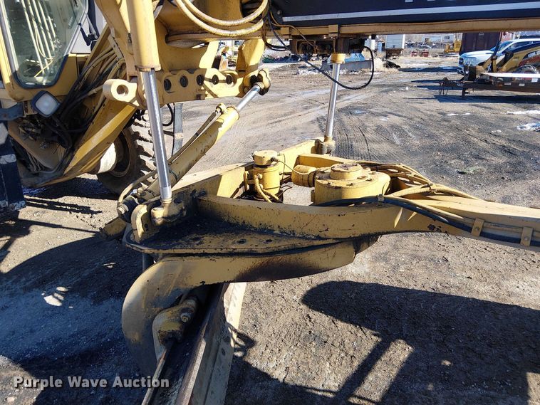 image for item FK0748 1997 Caterpillar 140H motor grader