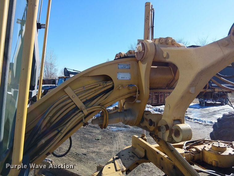 image for item FK0748 1997 Caterpillar 140H motor grader