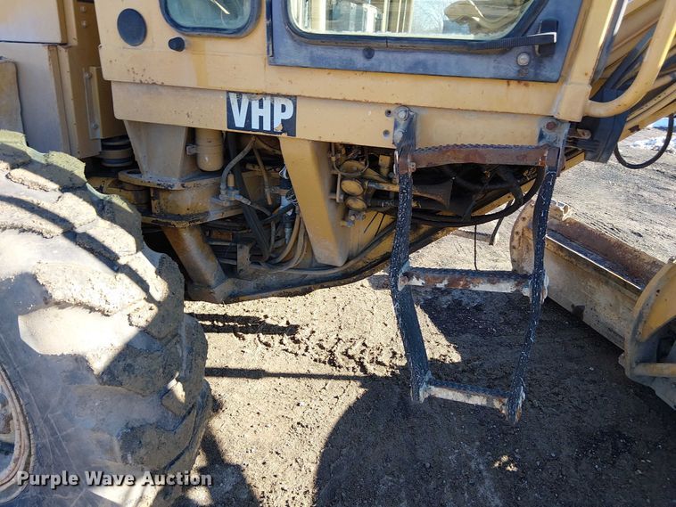 image for item FK0748 1997 Caterpillar 140H motor grader