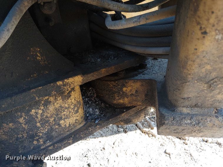 image for item FK0748 1997 Caterpillar 140H motor grader