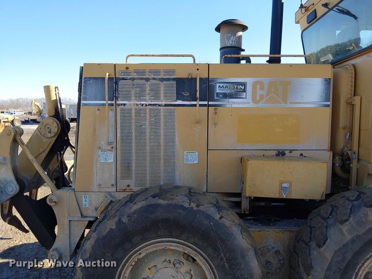 image for item FK0748 1997 Caterpillar 140H motor grader