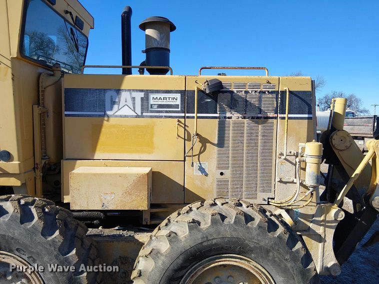 image for item FK0748 1997 Caterpillar 140H motor grader