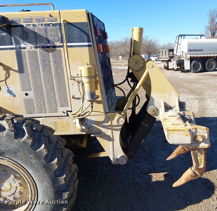 image for item FK0748 1997 Caterpillar 140H motor grader