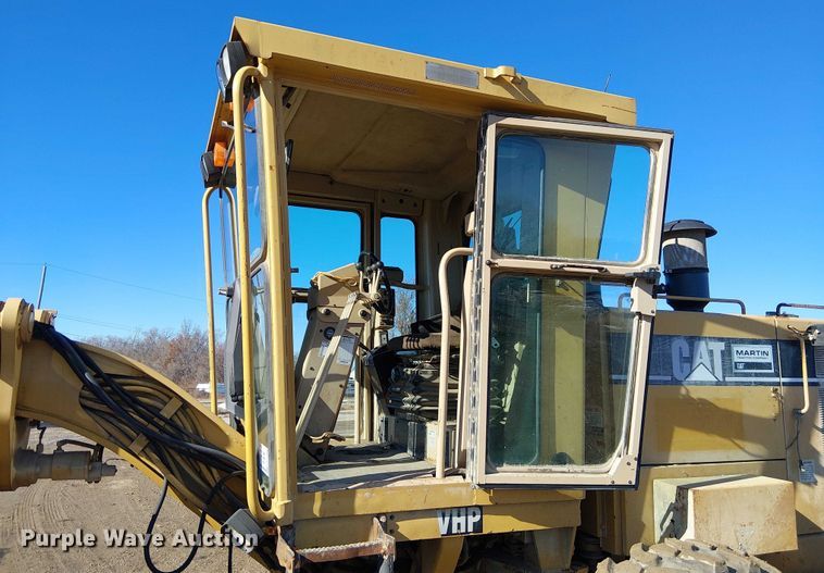 image for item FK0748 1997 Caterpillar 140H motor grader