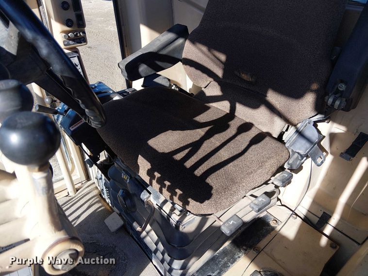 image for item FK0748 1997 Caterpillar 140H motor grader