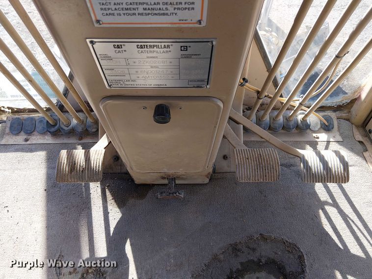 image for item FK0748 1997 Caterpillar 140H motor grader