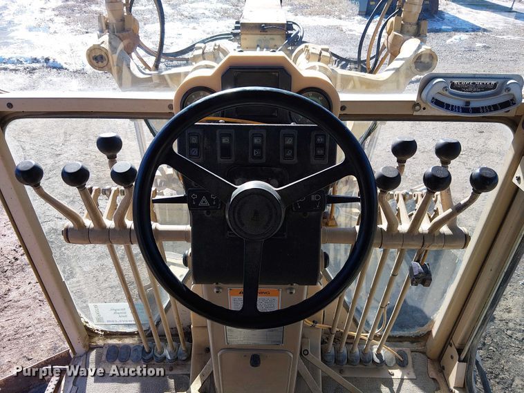 image for item FK0748 1997 Caterpillar 140H motor grader