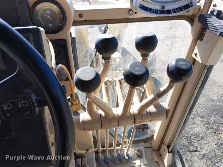 image for item FK0748 1997 Caterpillar 140H motor grader