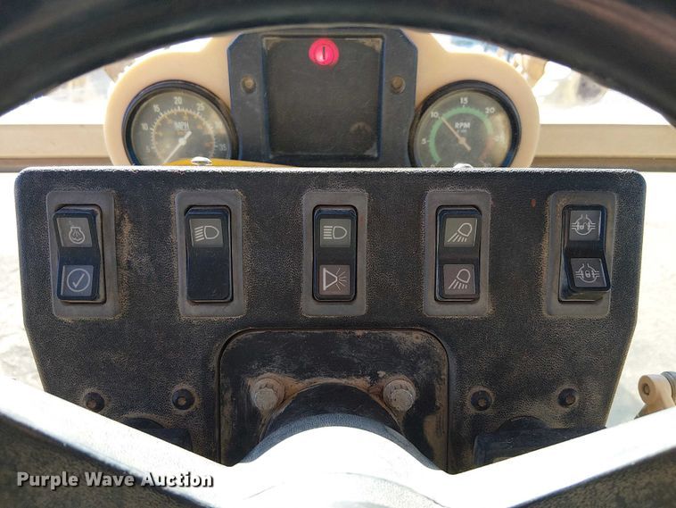 image for item FK0748 1997 Caterpillar 140H motor grader