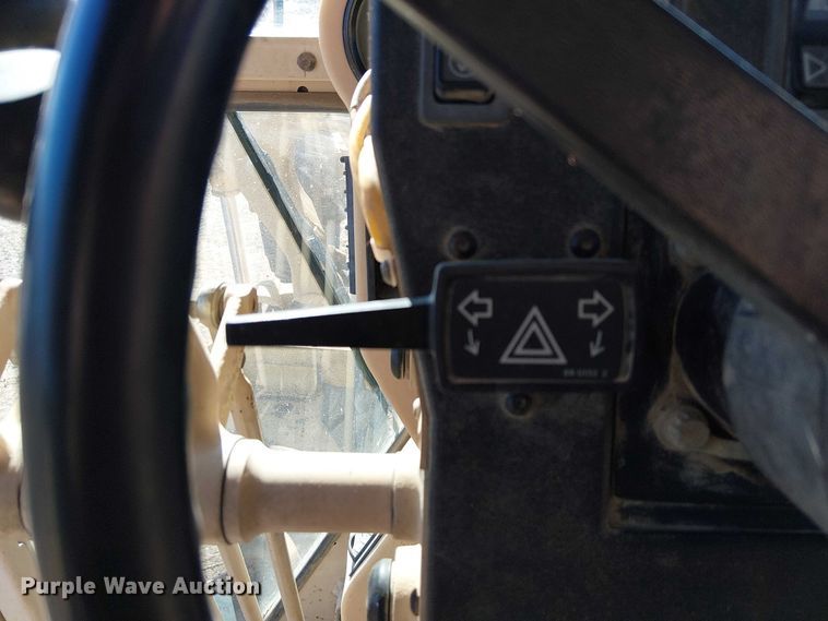 image for item FK0748 1997 Caterpillar 140H motor grader