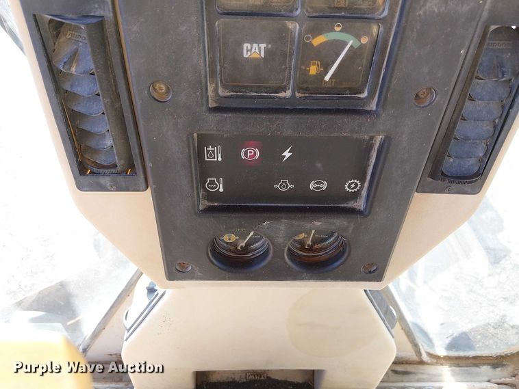 image for item FK0748 1997 Caterpillar 140H motor grader