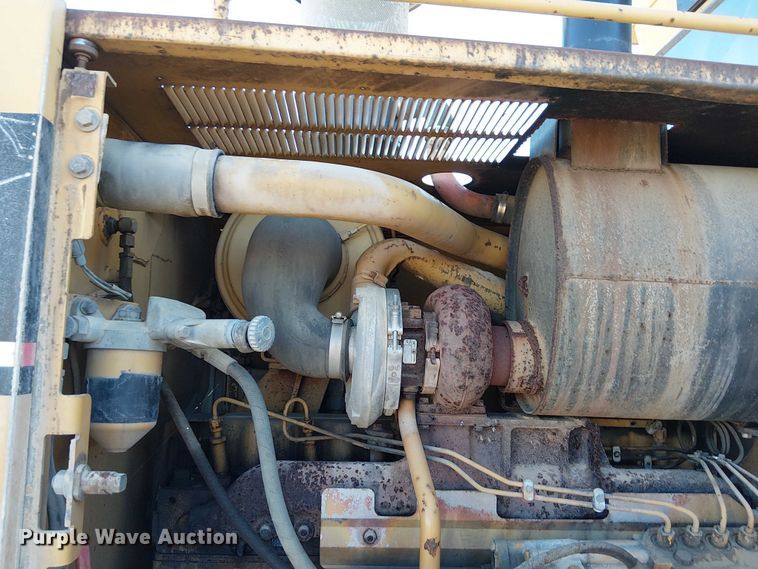 image for item FK0748 1997 Caterpillar 140H motor grader