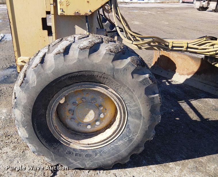 image for item FK0748 1997 Caterpillar 140H motor grader