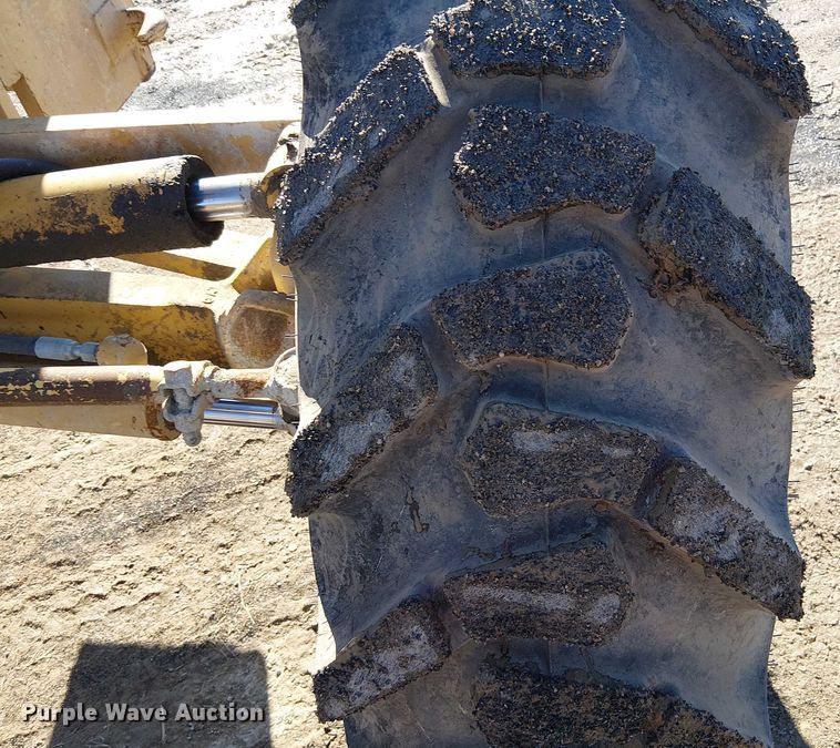 image for item FK0748 1997 Caterpillar 140H motor grader