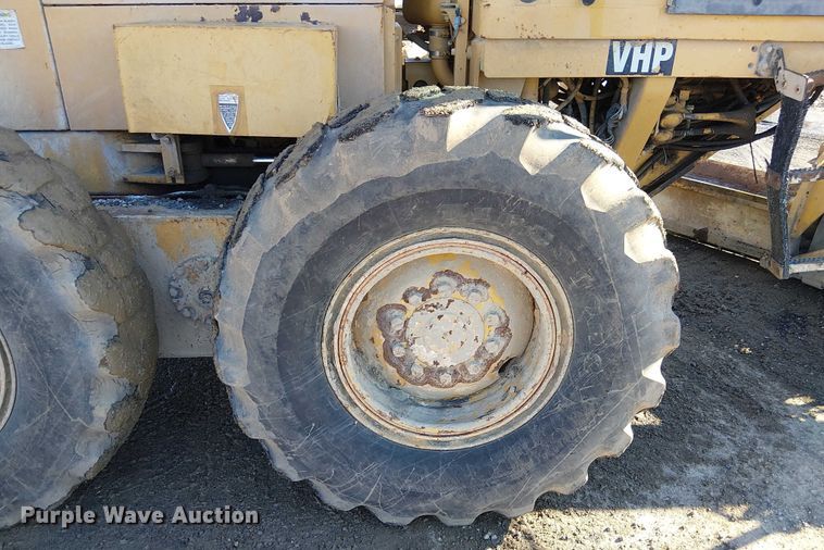 image for item FK0748 1997 Caterpillar 140H motor grader