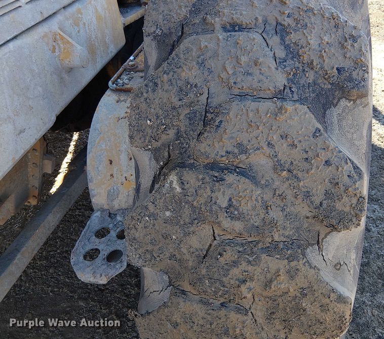 image for item FK0748 1997 Caterpillar 140H motor grader