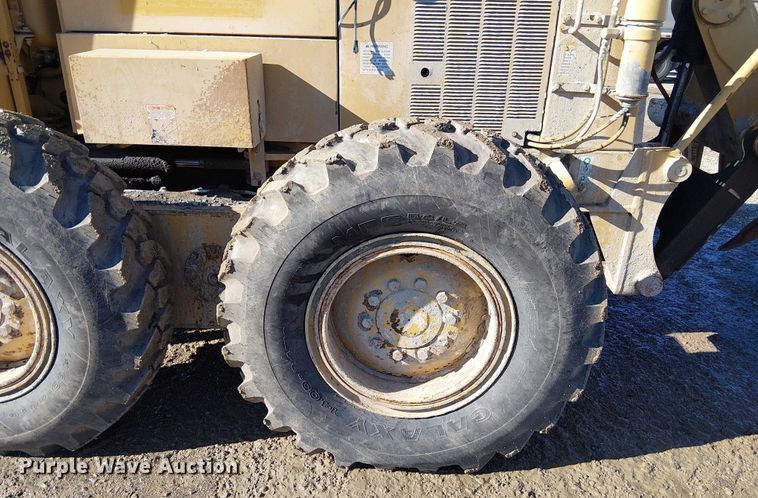 image for item FK0748 1997 Caterpillar 140H motor grader