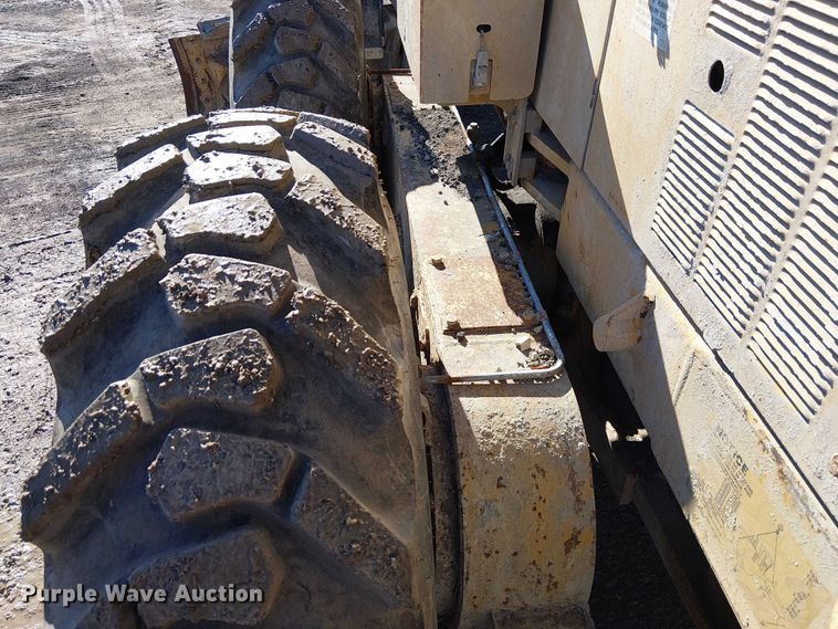 image for item FK0748 1997 Caterpillar 140H motor grader