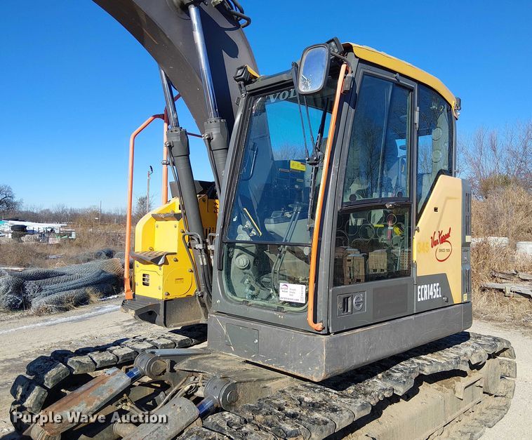 image for item FK0749 2017 Volvo ECR145EL mini excavator