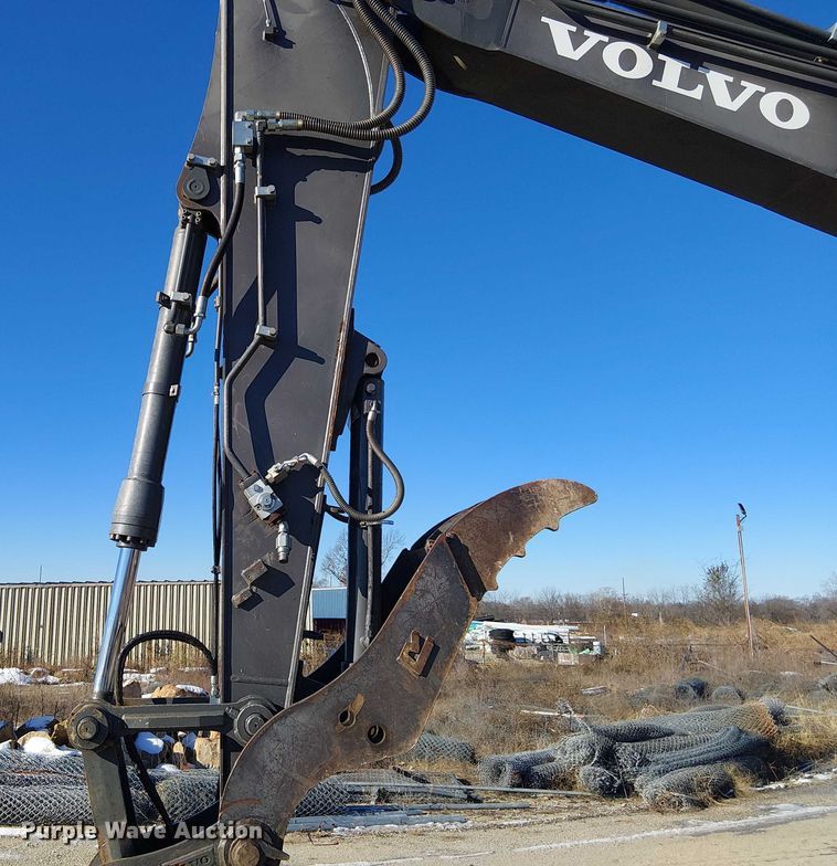 image for item FK0749 2017 Volvo ECR145EL mini excavator