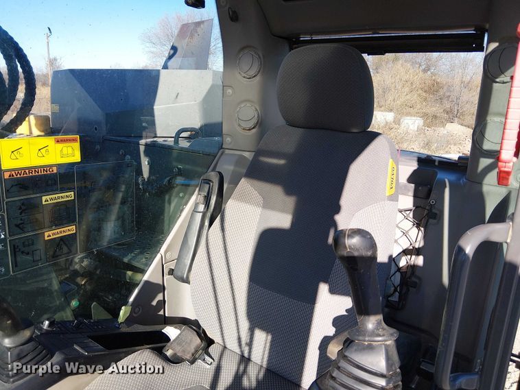 image for item FK0749 2017 Volvo ECR145EL mini excavator