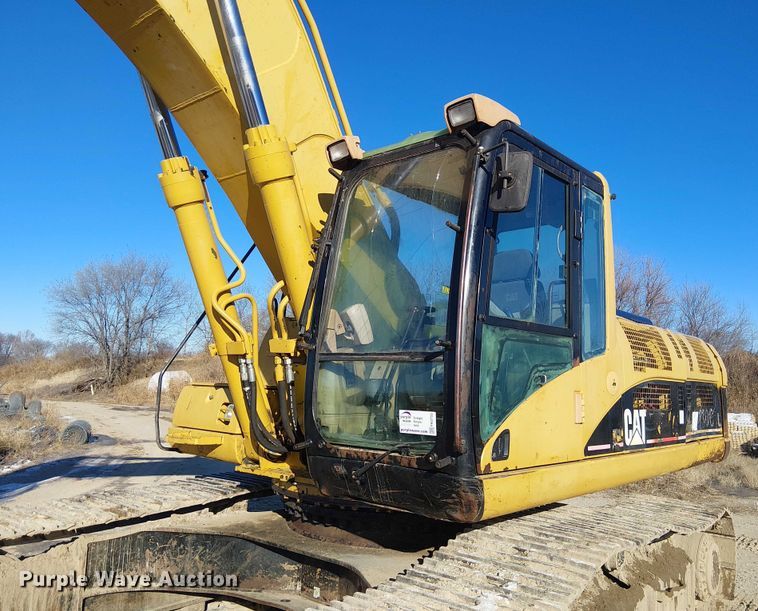 image for item FK0755 2006 Caterpillar 330C excavator
