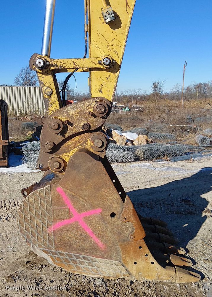 image for item FK0755 2006 Caterpillar 330C excavator