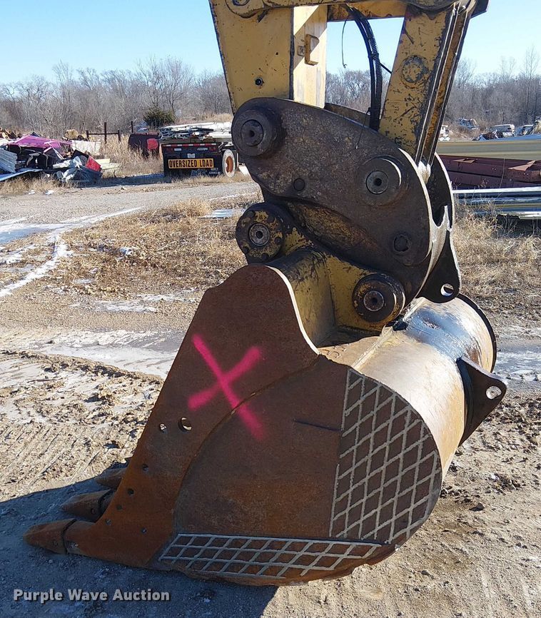 image for item FK0755 2006 Caterpillar 330C excavator