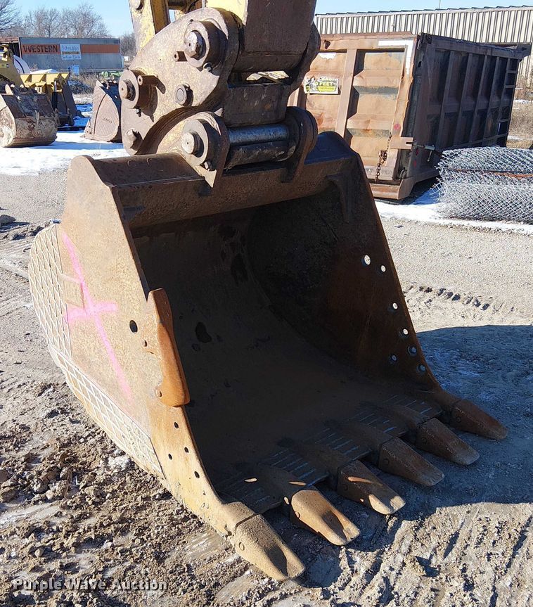 image for item FK0755 2006 Caterpillar 330C excavator