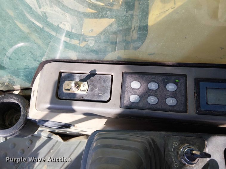 image for item FK0755 2006 Caterpillar 330C excavator