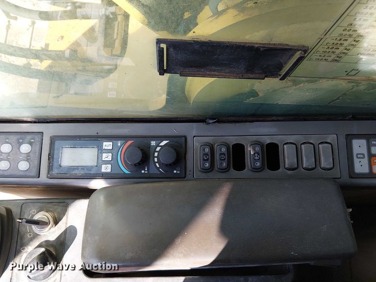 image for item FK0755 2006 Caterpillar 330C excavator