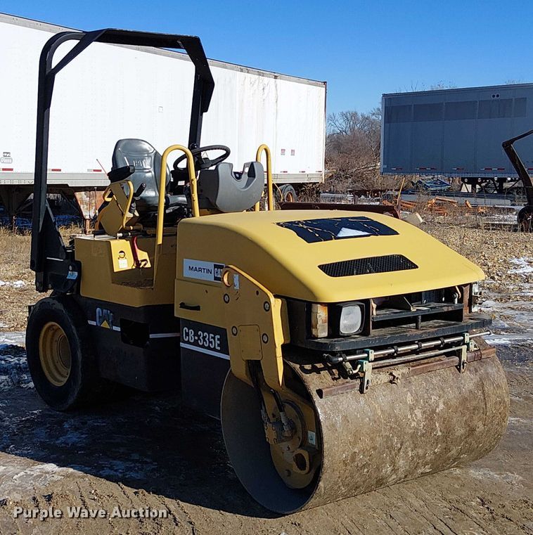 image for item FK0756 2006 Caterpillar CB-335E combination roller