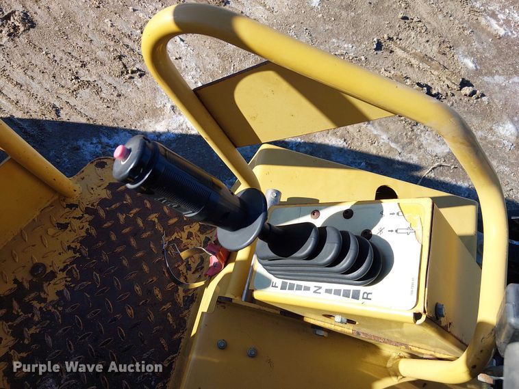 image for item FK0756 2006 Caterpillar CB-335E combination roller