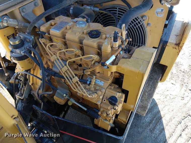 image for item FK0756 2006 Caterpillar CB-335E combination roller