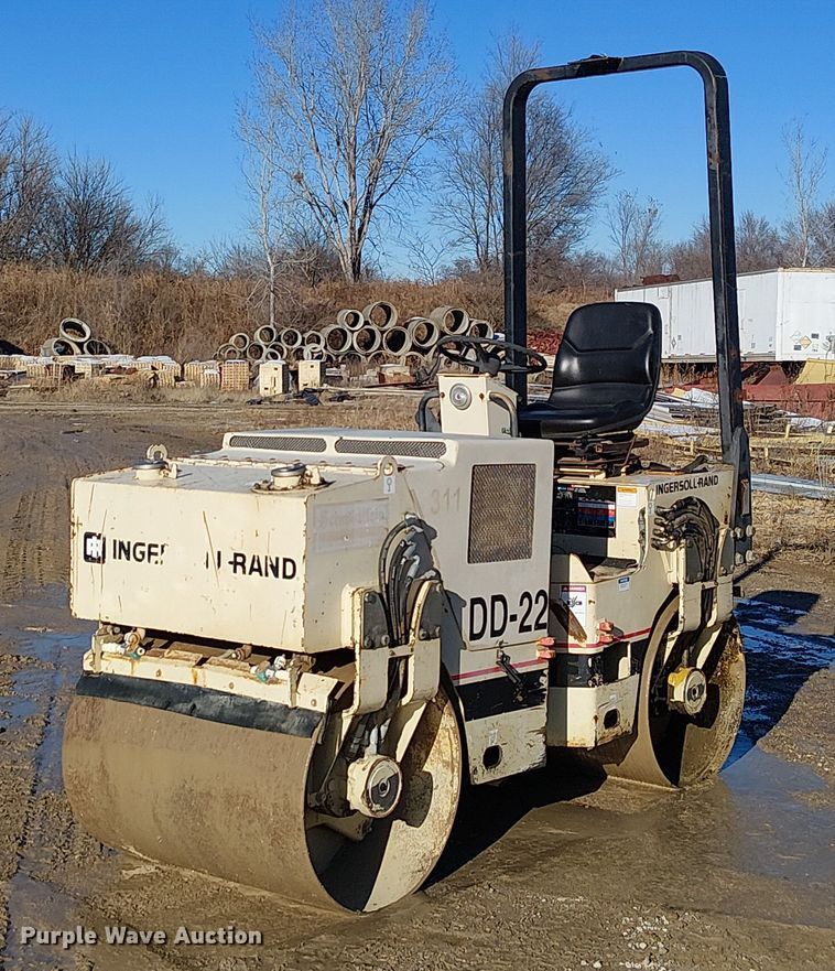 image for item FK0757 1995 Ingersoll Rand DD-22 double drum vibratory roller
