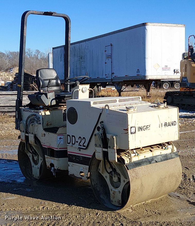 image for item FK0757 1995 Ingersoll Rand DD-22 double drum vibratory roller