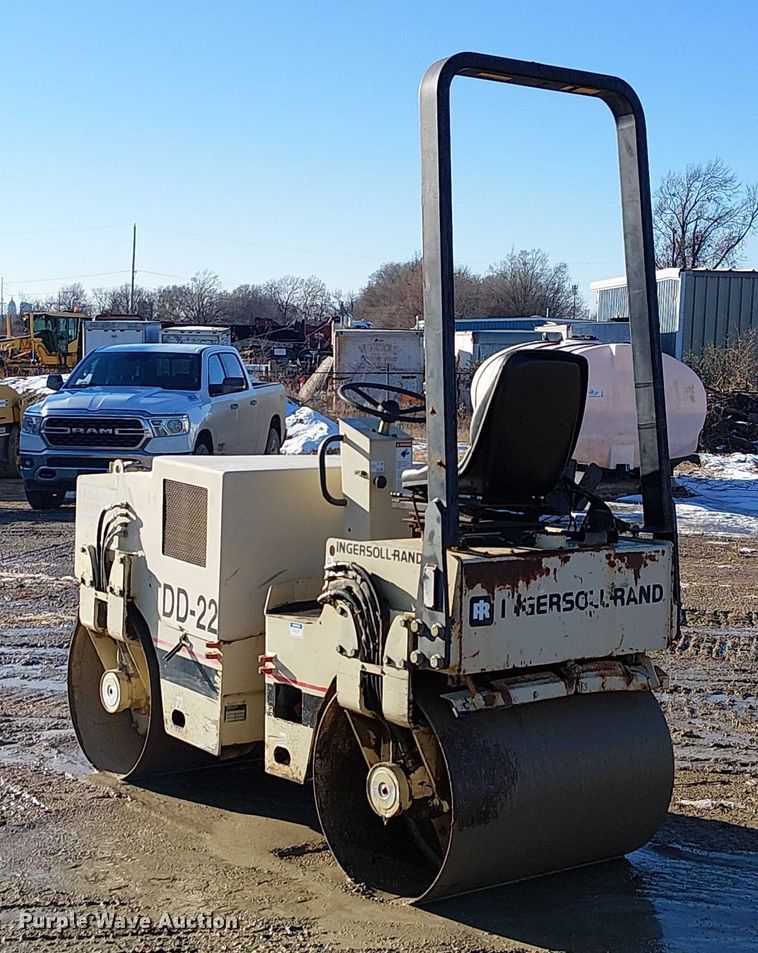 image for item FK0757 1995 Ingersoll Rand DD-22 double drum vibratory roller