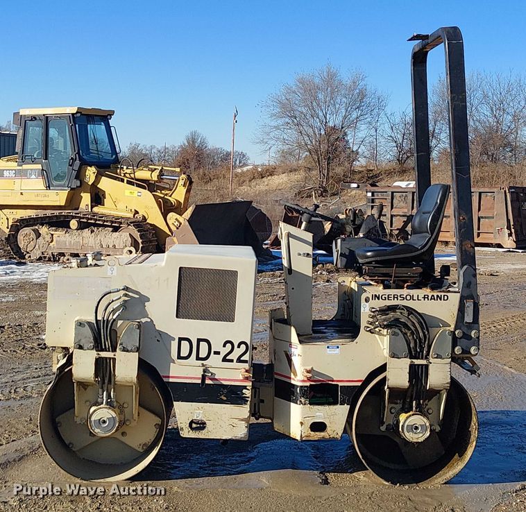 image for item FK0757 1995 Ingersoll Rand DD-22 double drum vibratory roller