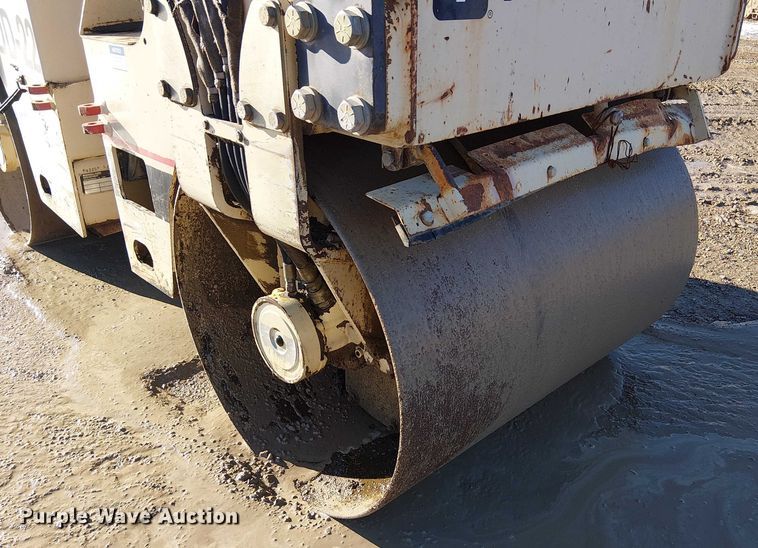 image for item FK0757 1995 Ingersoll Rand DD-22 double drum vibratory roller