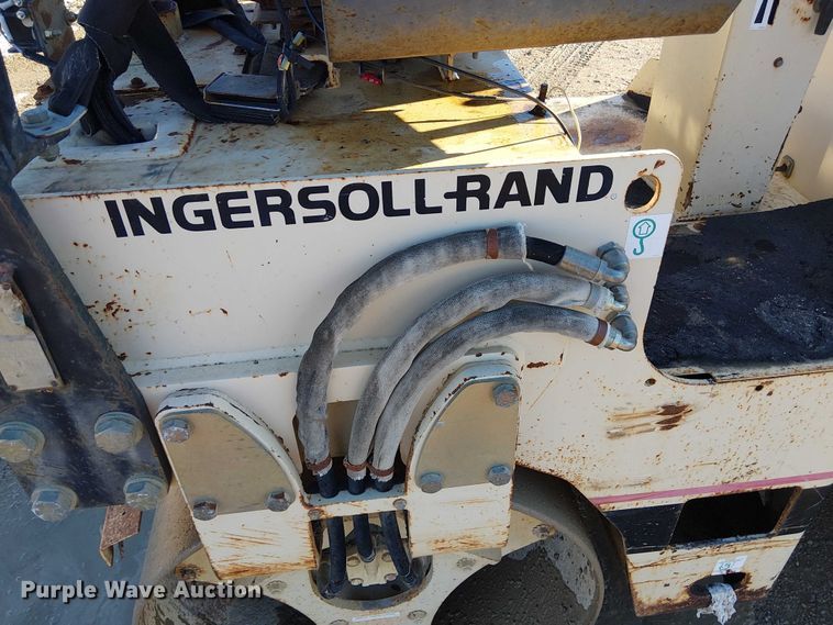 image for item FK0757 1995 Ingersoll Rand DD-22 double drum vibratory roller